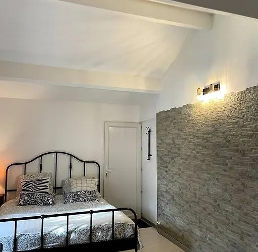 Cosy House Ambares-et-Lagrave